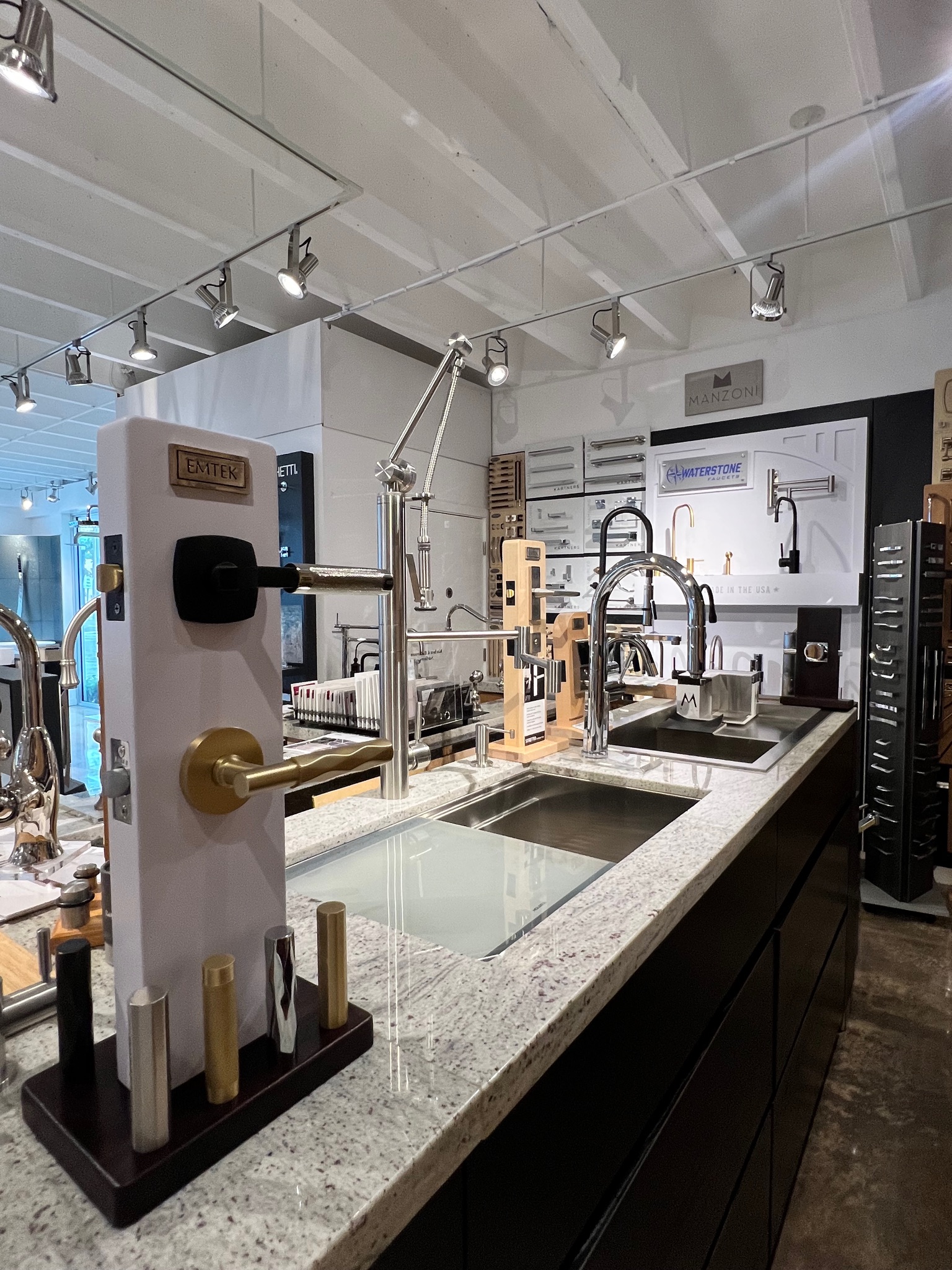 Creative Bathroom and Kitchen | Premier provider of exquisite kitchen ...